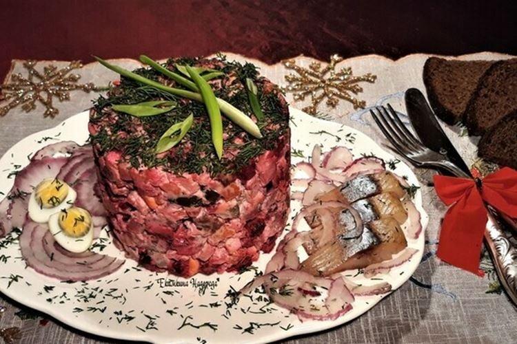 Salade de viande, hareng et betteraves