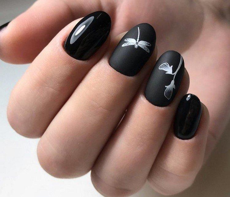 Manucure noire - photos et belles idées