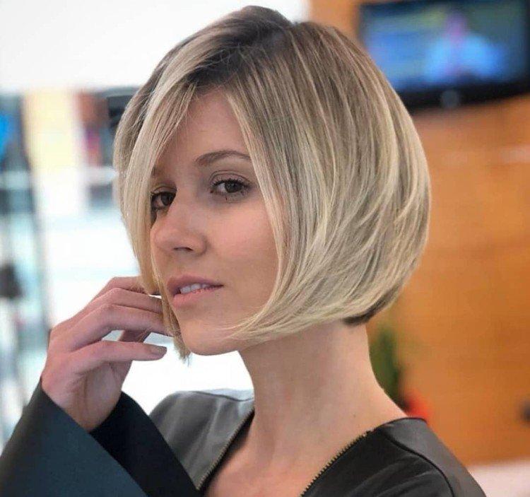 Coupe de cheveux Bob 2021 - photos et idées