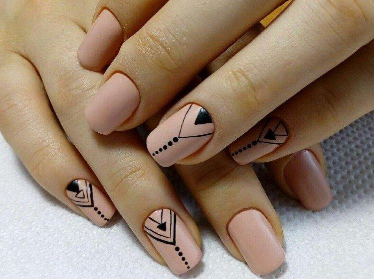 Manucure nue - photos et idées