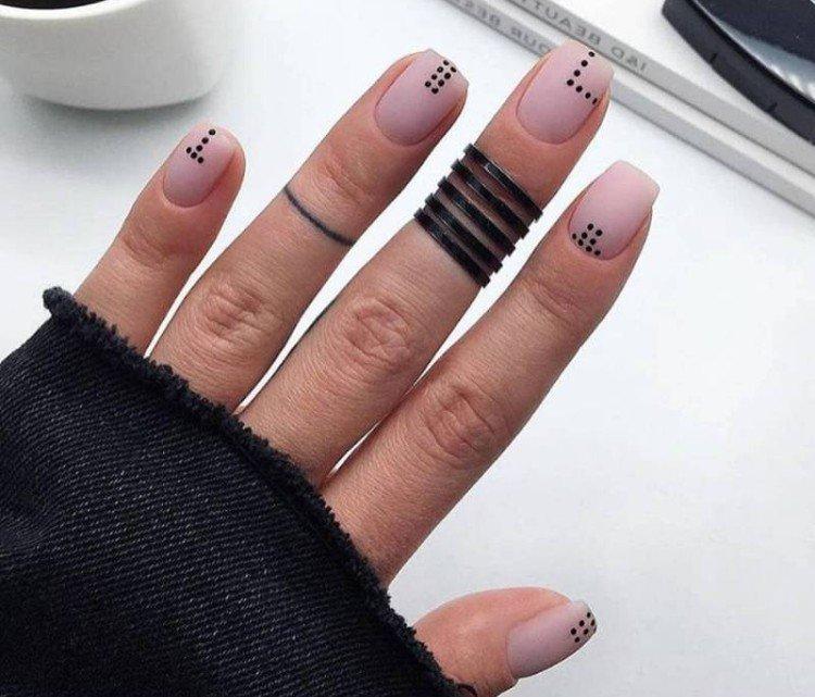 Manucure nue - photos et idées