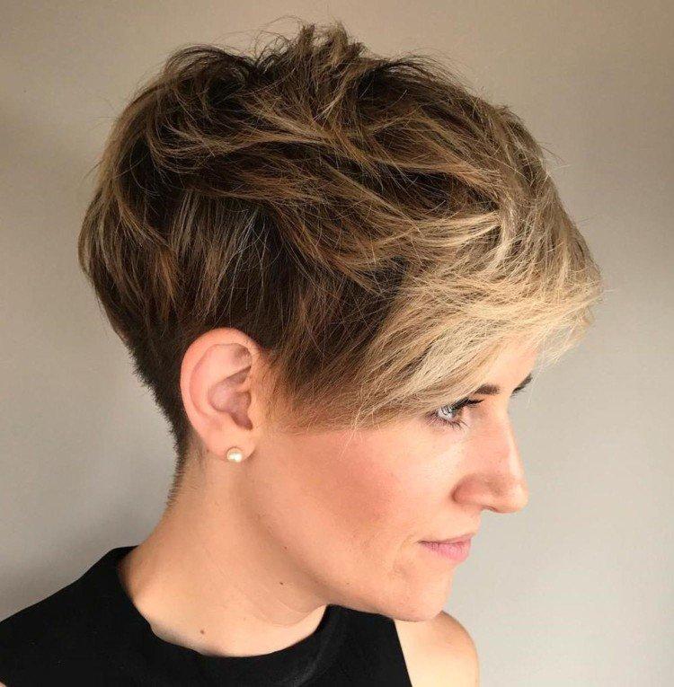 Coupe de cheveux Pixie 2021 - photos et idées