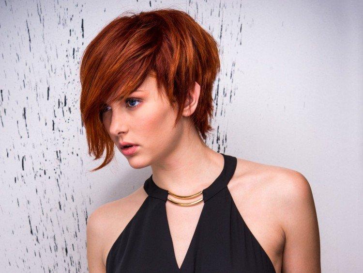 Coupes de cheveux avec frange 2021 - photos et belles idées