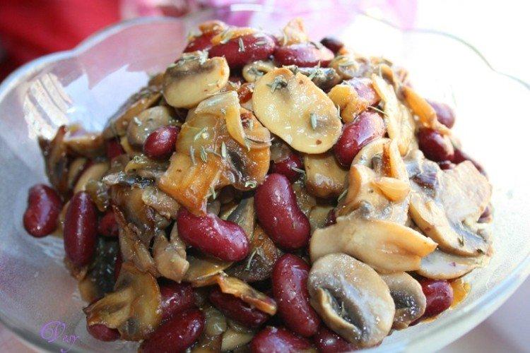 Salade de champignons et haricots