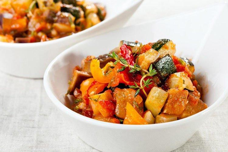 Ragoût de courgettes marinées à l'ail