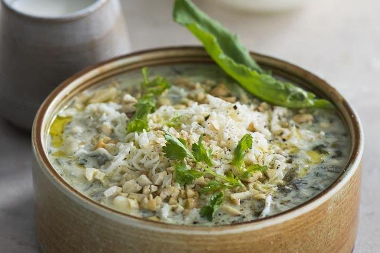 Soupe verte au lait caillé