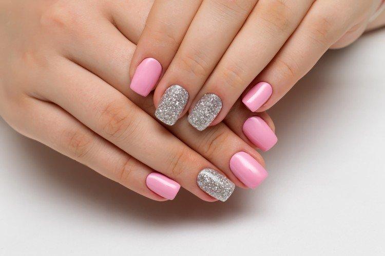 Manucure rose - photos et idées