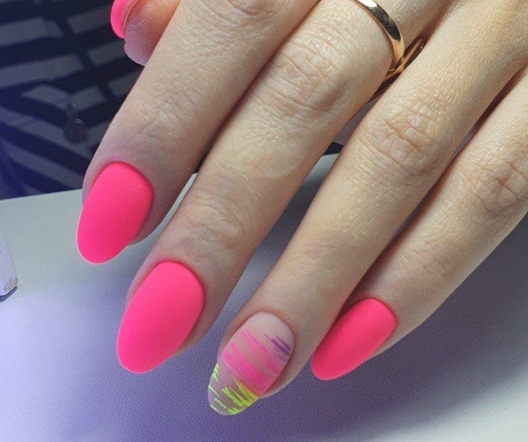 Manucure rose - photos et idées