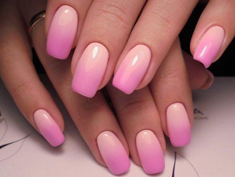Manucure dégradé rose