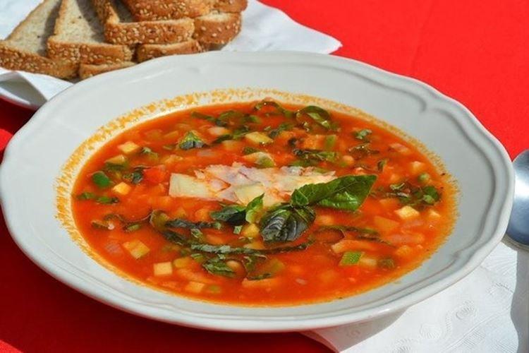 soupe de légumes avec pâtes