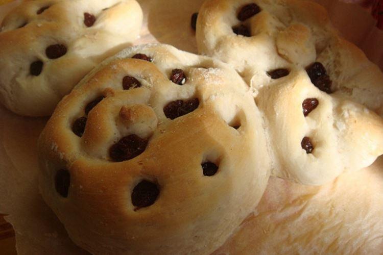 Petits pains aux raisins