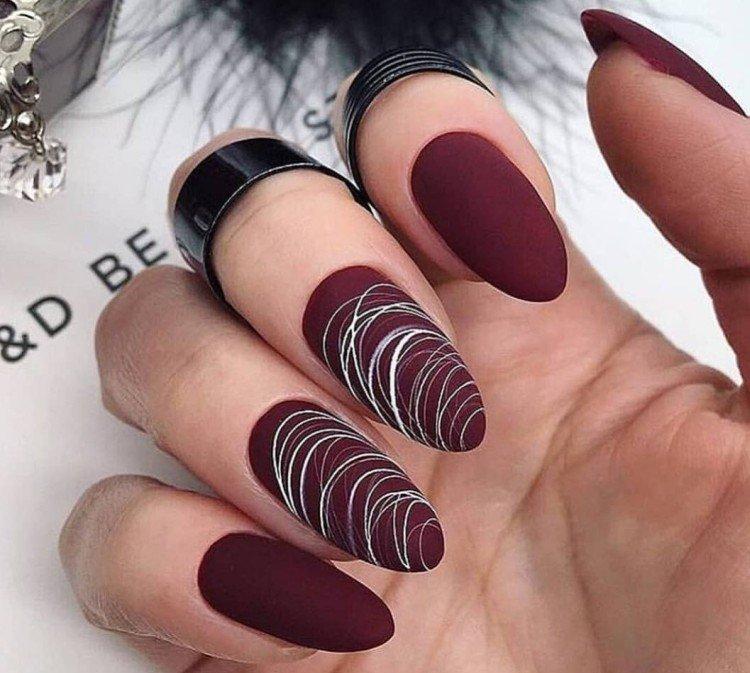 Manucure bourguignonne - photos et idées