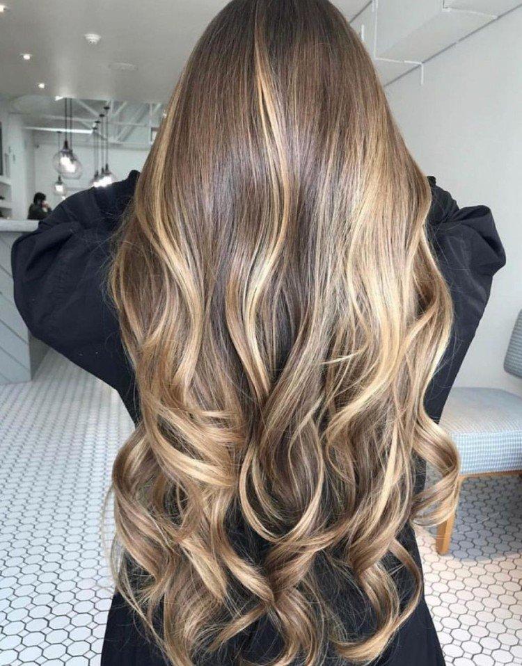 Balayage sur cheveux châtain clair - photos et idées