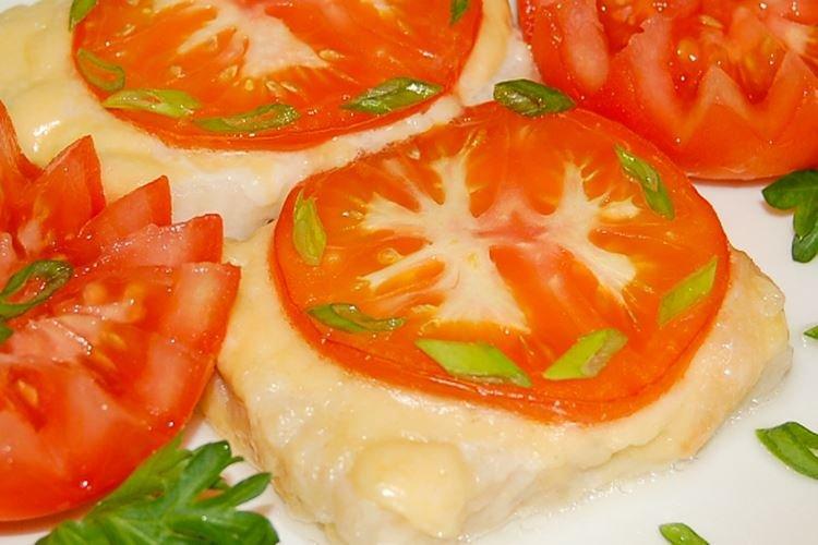 Filet de cabillaud au four aux tomates