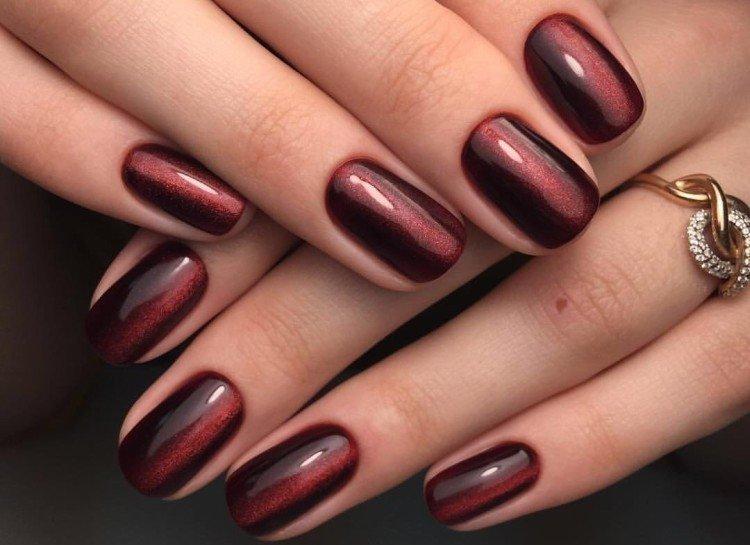 Manucure oeil de chat - photos et idées