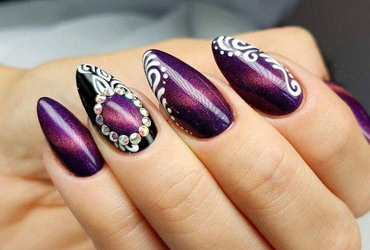 Manucure oeil de chat - photos et idées