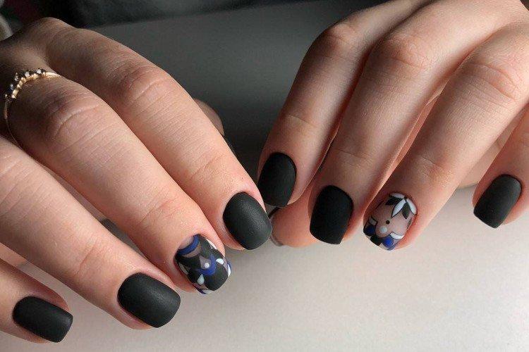 Manucure sombre - photos et idées