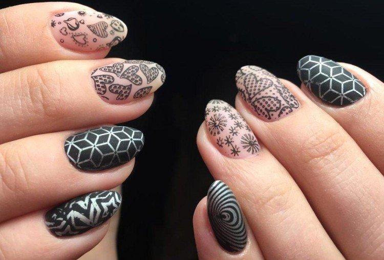 Manucure sombre - photos et idées