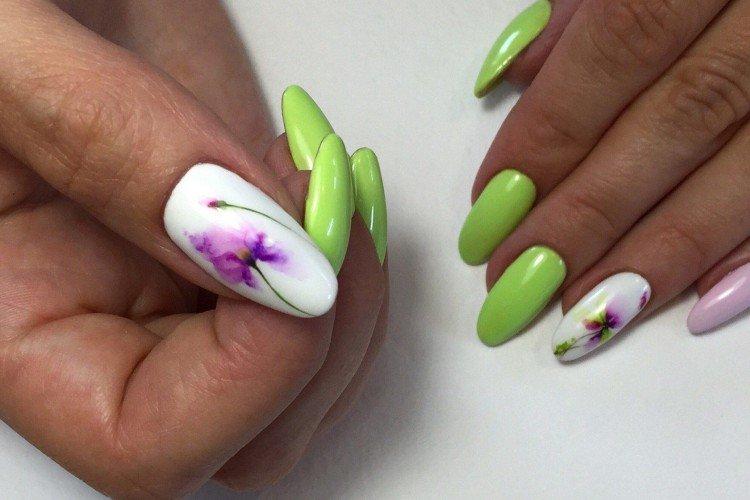 Manucure verte aquarelle