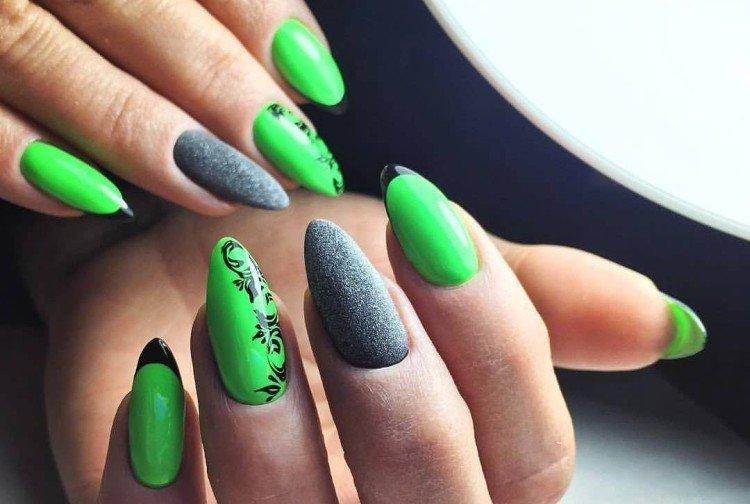 Manucure verte pour ongles longs