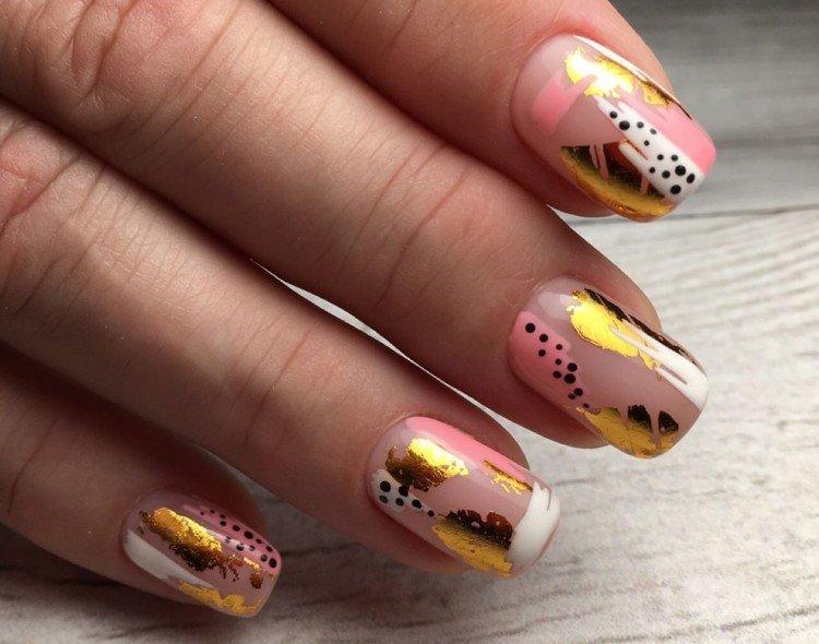 Manucure en feuille - photos et idées