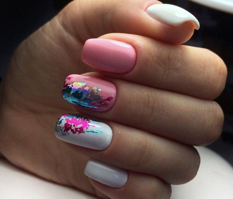 Manucure en feuille - photos et idées