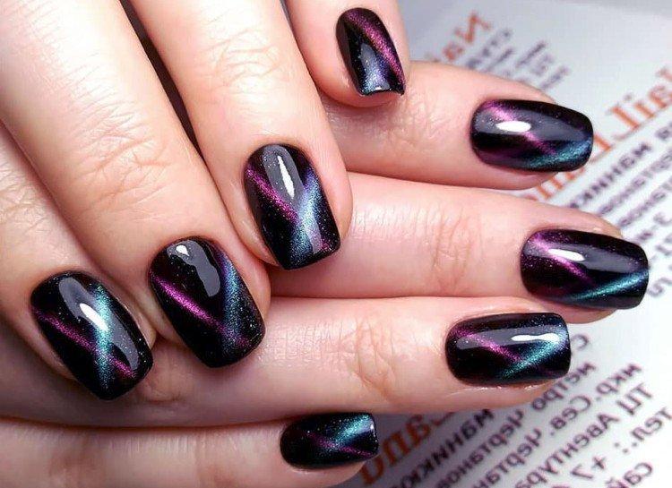 Manucure avec vernis gel oeil de chat