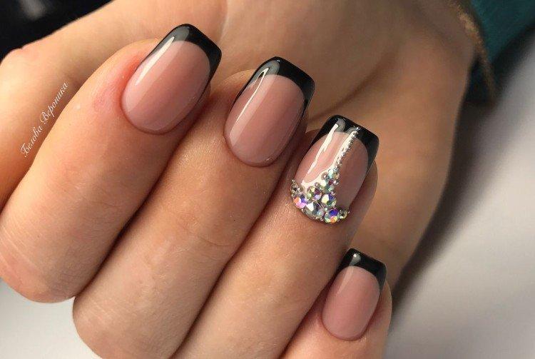 Manucure française avec vernis gel