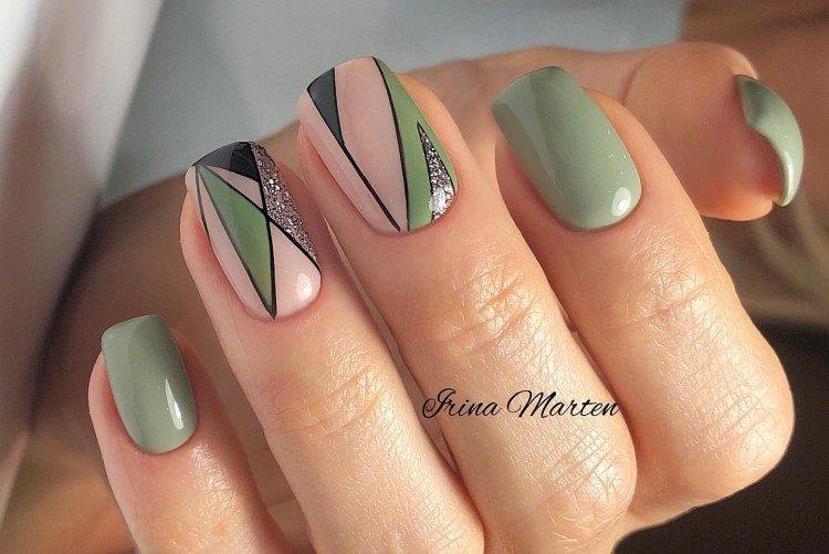 Dessins d'ongles géométriques