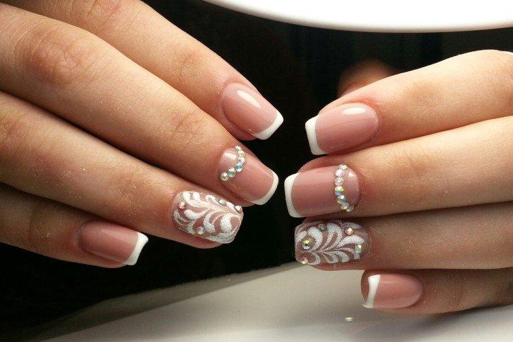 Manucure de mariage avec dessins 2021