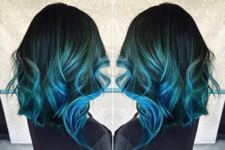 Balayage coloré pour cheveux foncés