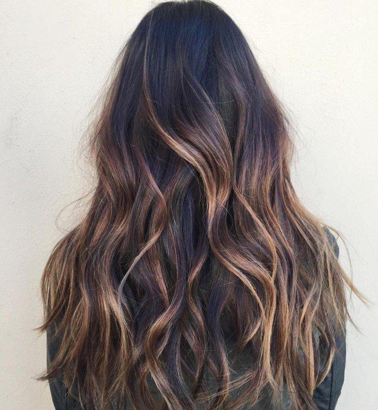 Balayage pour cheveux noirs - photos et idées
