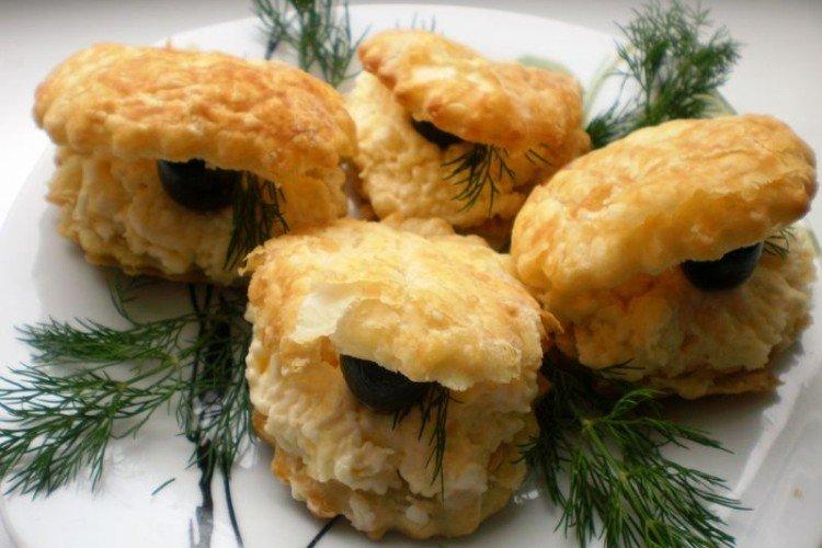 Apéritif feuilleté au poisson rouge