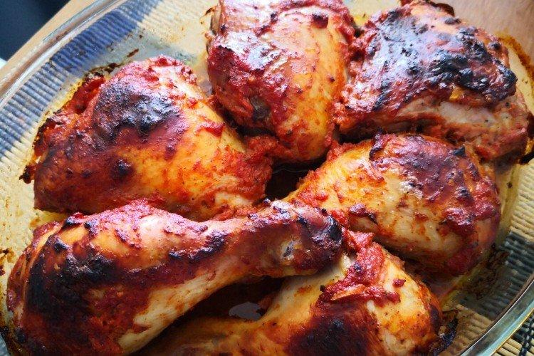 Poulet rouge au four aux betteraves