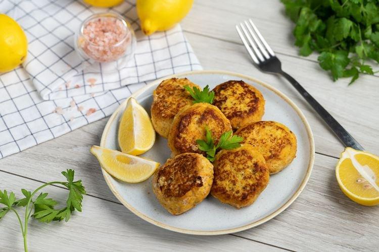 Escalopes de poisson hachées à l'orge perlé