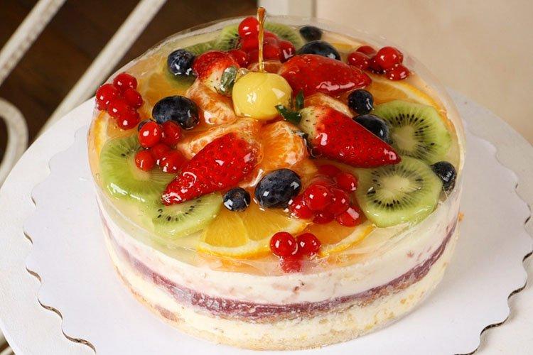 Gâteau maigre aux agrumes et aux baies