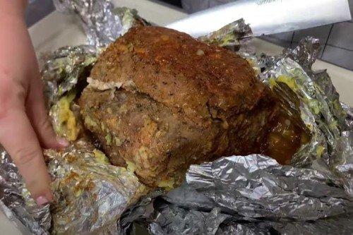 Porc bouilli maison aux épices - une recette classique