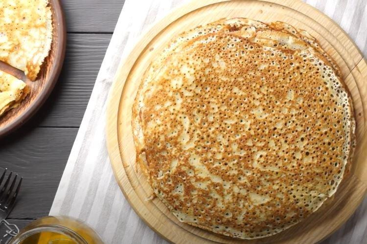 Crêpes avec trous dans le lait - une recette classique