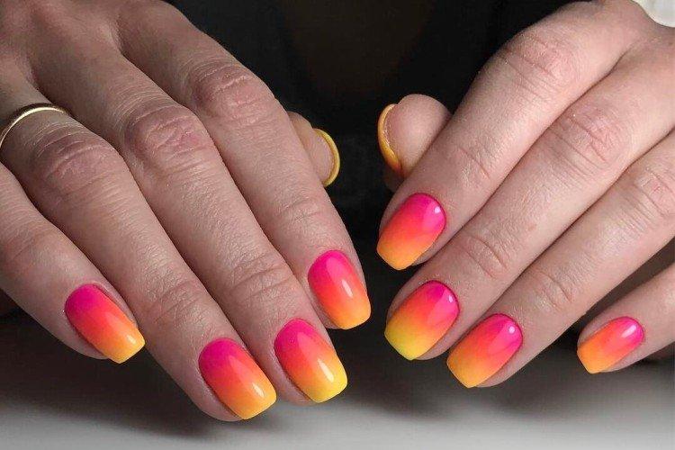Manucure dégradée et ombrée