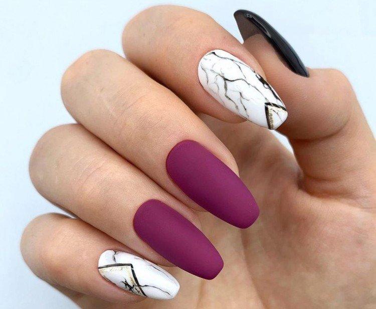 Manucure de printemps pour ongles longs