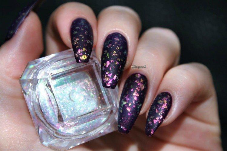 Manucure aux flocons