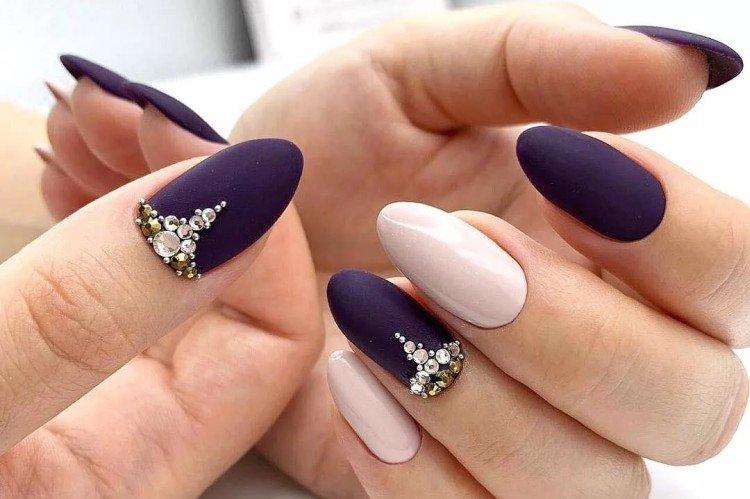 Manucure volumétrique pour ongles longs