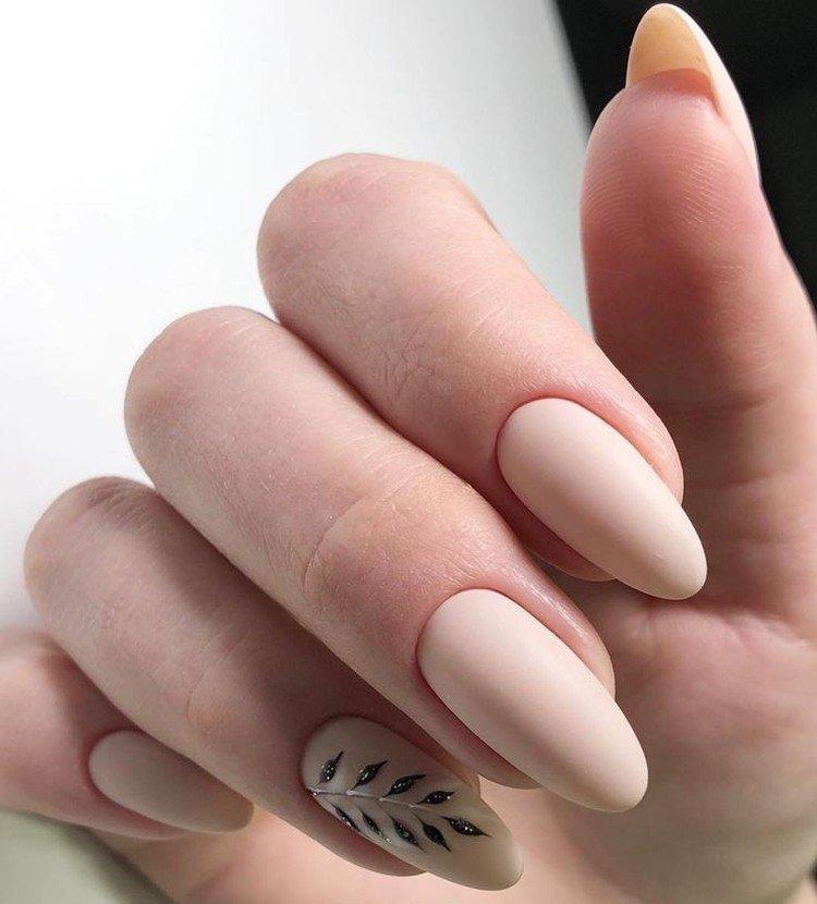 Minimalisme en manucure