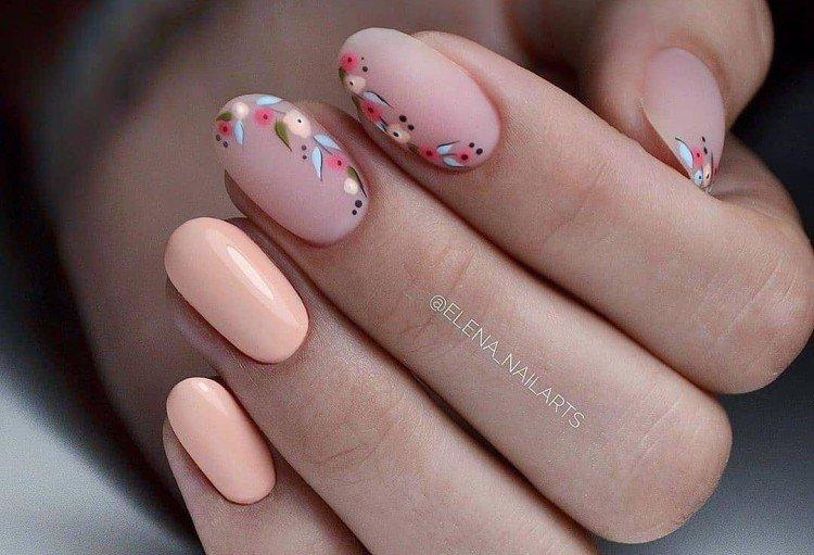 Manucure pour ongles ovales courts