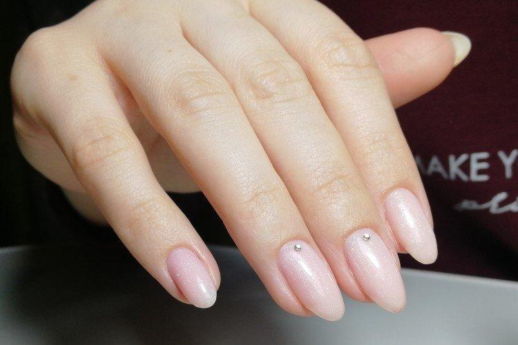 Manucure translucide