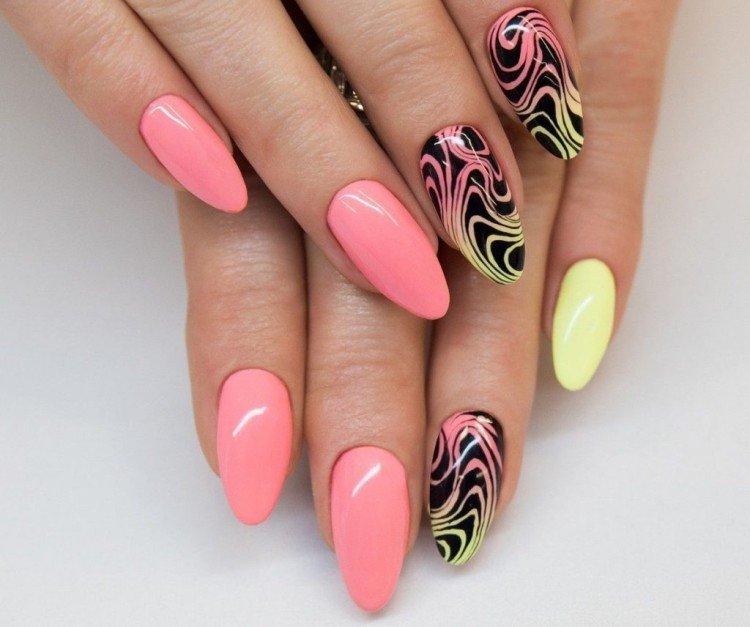 Manucure topique pour ongles longs