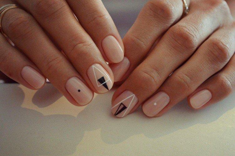 Dessins pour ongles courts