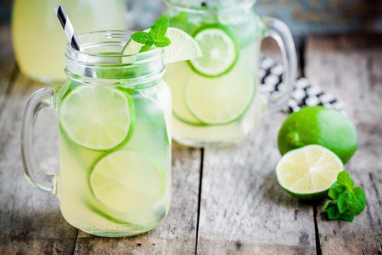 Limonade au citron vert et lait concentré