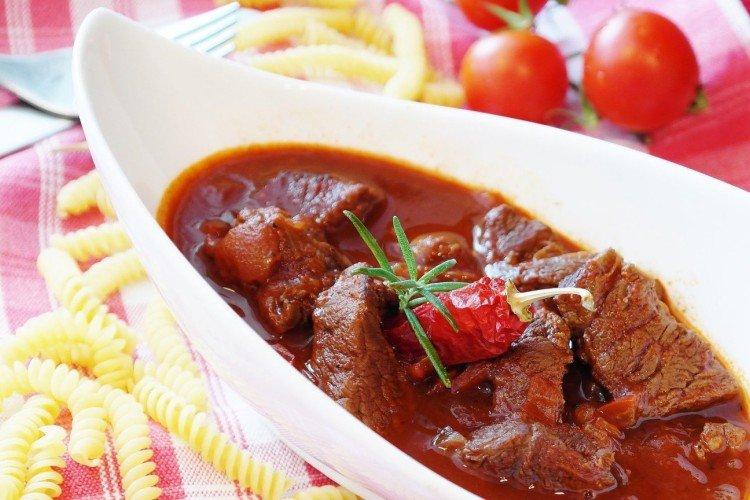 Goulasch de boeuf au micro-ondes