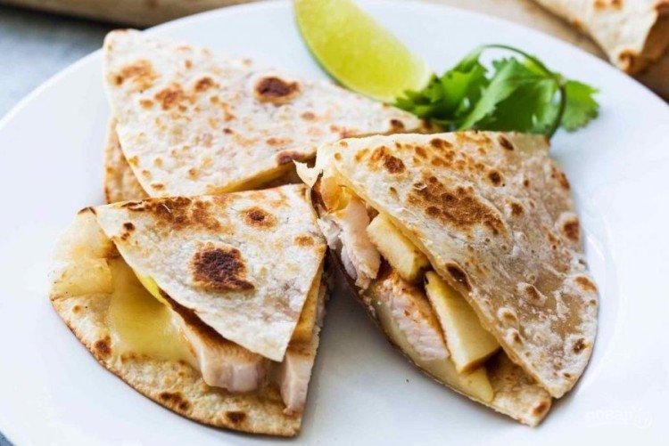 Quesadilla au poulet et pomme